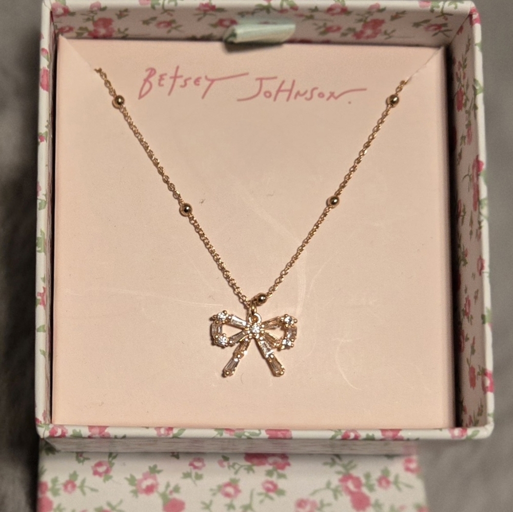 Betsy Johnson Petite Sparkle Bow Dangle Neklace , Brand New in Box - Picture 1 of 4